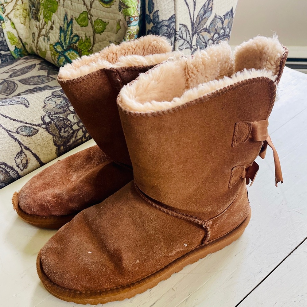 UGG Classic Short 5825 Chestnut Suede Winter Bow Boots